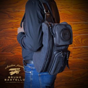 N-0007. Нагрудная сумка.