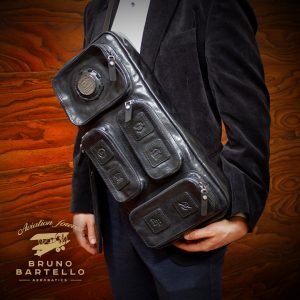 N-0003. Нагрудная сумка.