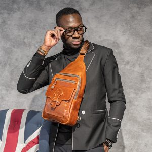 N-0006. Нагрудная сумка.