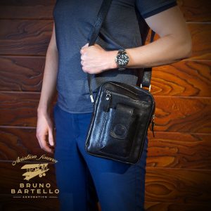 B-0019. Борсетка.