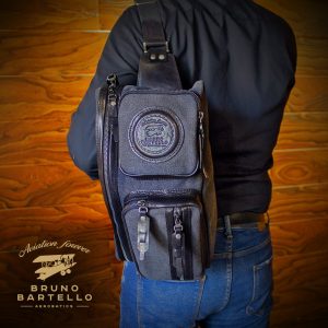 N-0007. Нагрудная сумка.