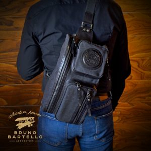 N-0007. Нагрудная сумка.