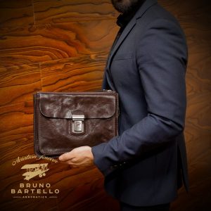 B-0010. Борсетка.