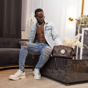 B-0017. Борсетка.