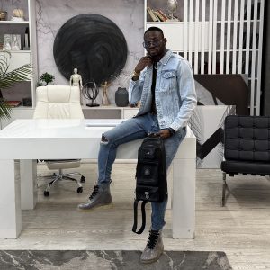 N-0001. Нагрудная сумка.