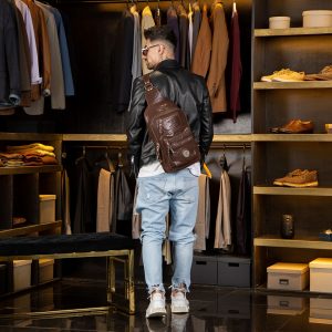 N-0004. Нагрудная сумка.