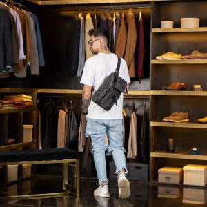 N-0007. Нагрудная сумка.