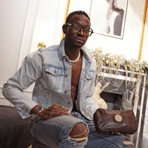 B-0022. Борсетка.