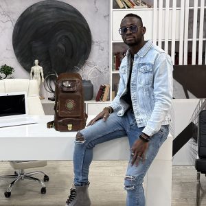 N-0009. Нагрудная сумка.