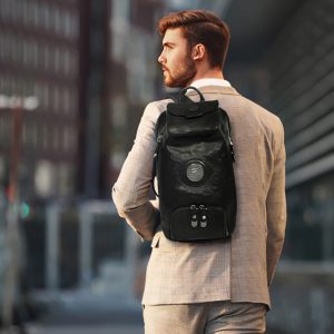 N-0010. Нагрудная сумка.