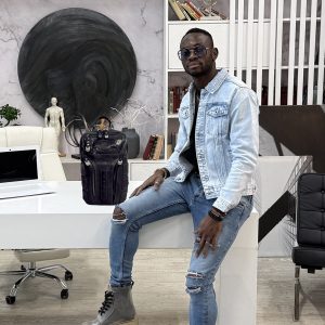 N-0014. Нагрудная сумка.