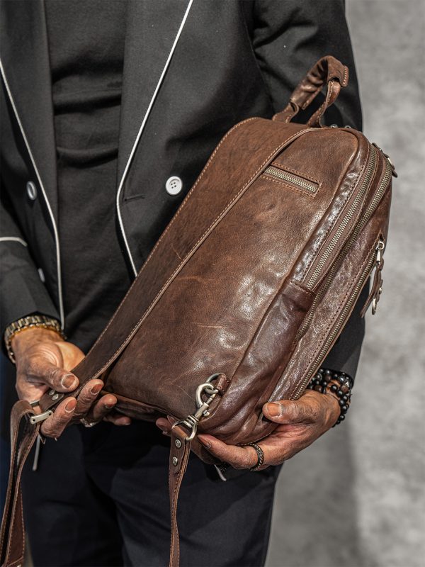 N-0016. Нагрудная сумка.