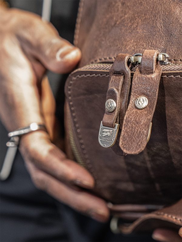 N-0016. Нагрудная сумка.