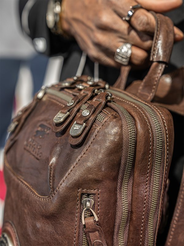 N-0016. Нагрудная сумка.