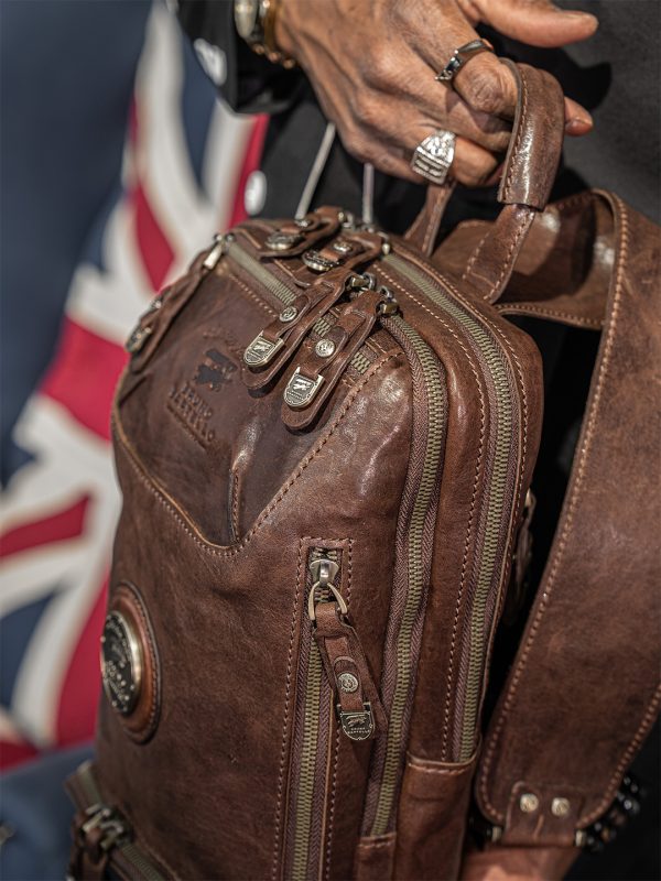 N-0016. Нагрудная сумка.