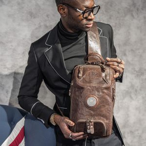 N-0016. Нагрудная сумка.