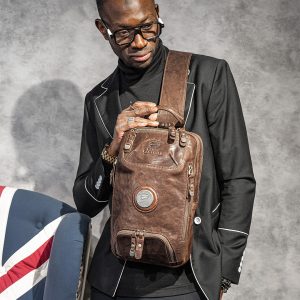 N-0016. Нагрудная сумка.