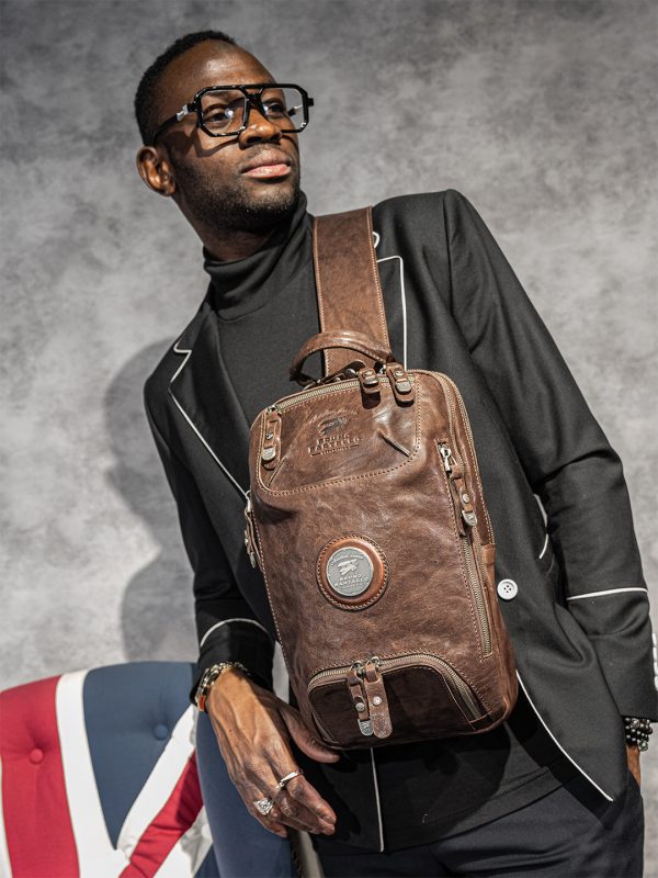 N-0016. Нагрудная сумка.