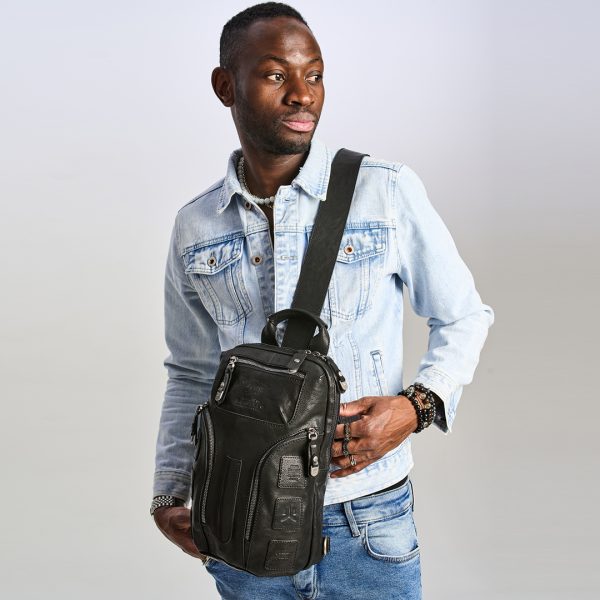 N-0014. Нагрудная сумка.