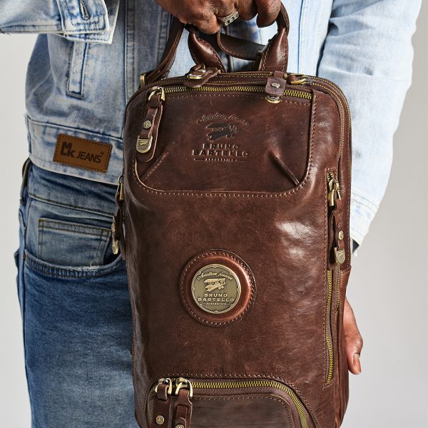 N-0016. Нагрудная сумка.