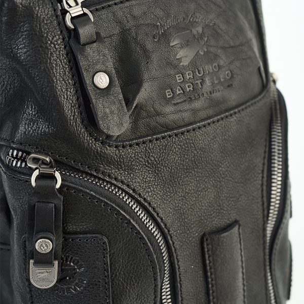 N-0014. Нагрудная сумка.