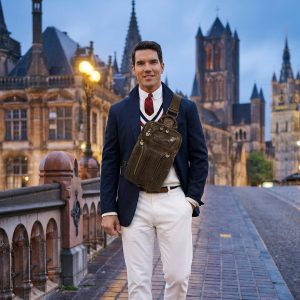 N-0019. Нагрудная сумка.