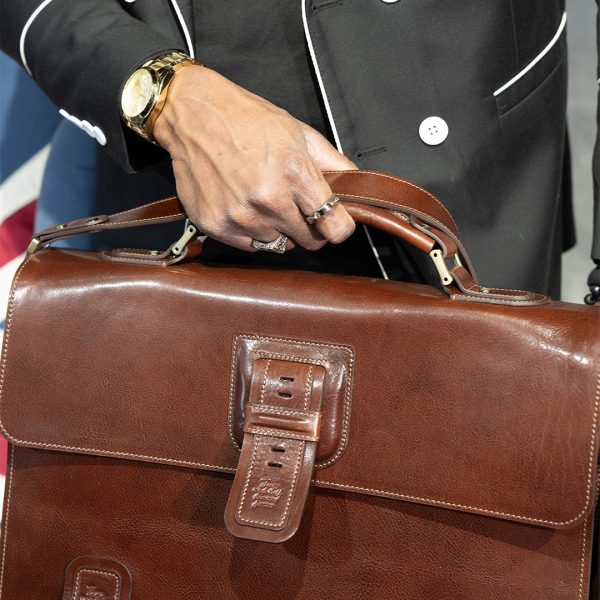 P-0048. Портфель. P-0048. Портфель.