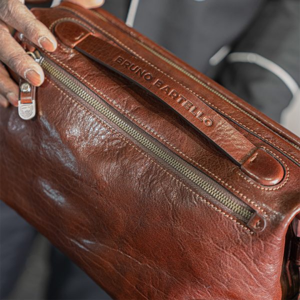 B-0040. Борсетка.