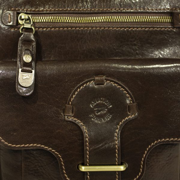 N-0020. Нагрудная сумка.